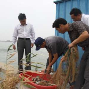 江蘇省射陽(yáng)鹽場(chǎng)建立“發(fā)陽(yáng)”牌飼料質(zhì)量公信度檢測(cè)點(diǎn)